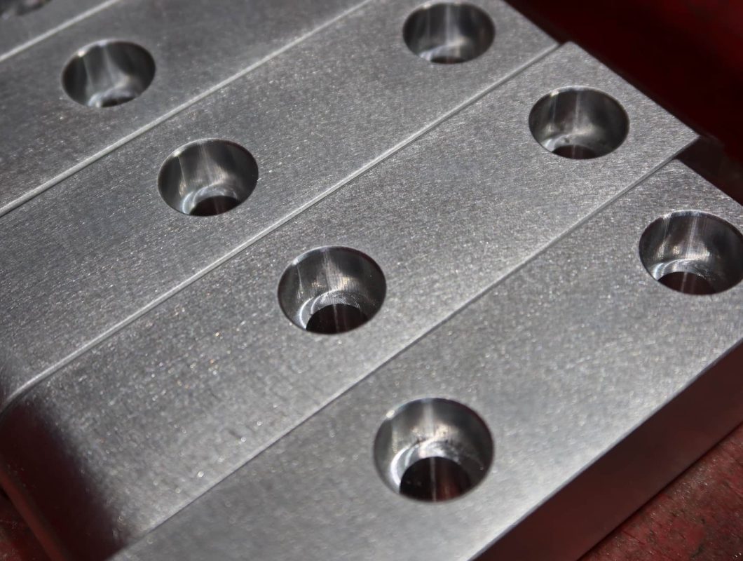 Precision machining of aluminium & steel parts UK